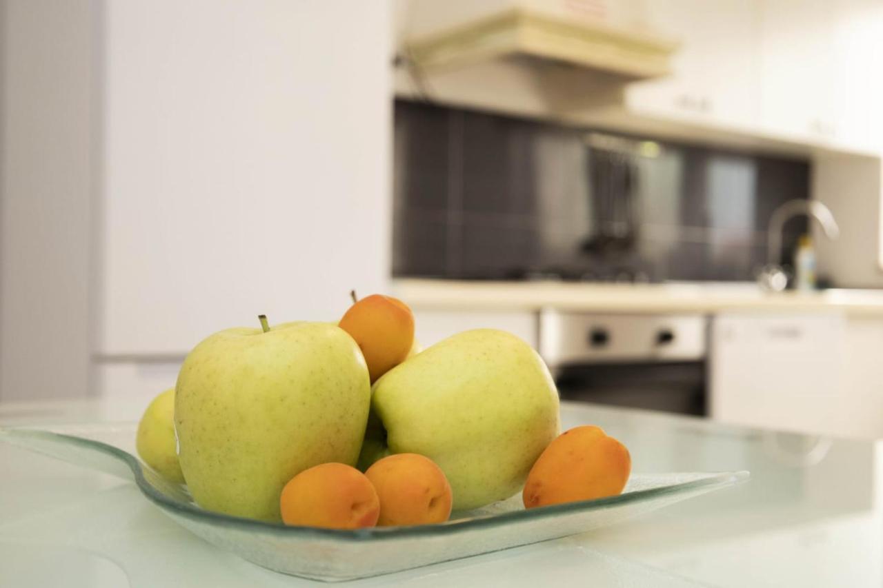 M&T Apartman Supetar Kültér fotó